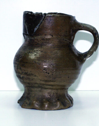2 Fmedia2 F11131262 F1953 162 pottery jug 2