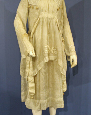 2 Fmedia2 F11398142 F1999 65 1 dress