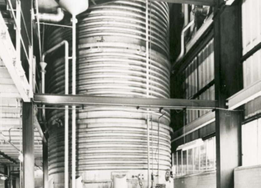 2 Fmedia2 F12881642 Fmodern fermentation vat for penicillin